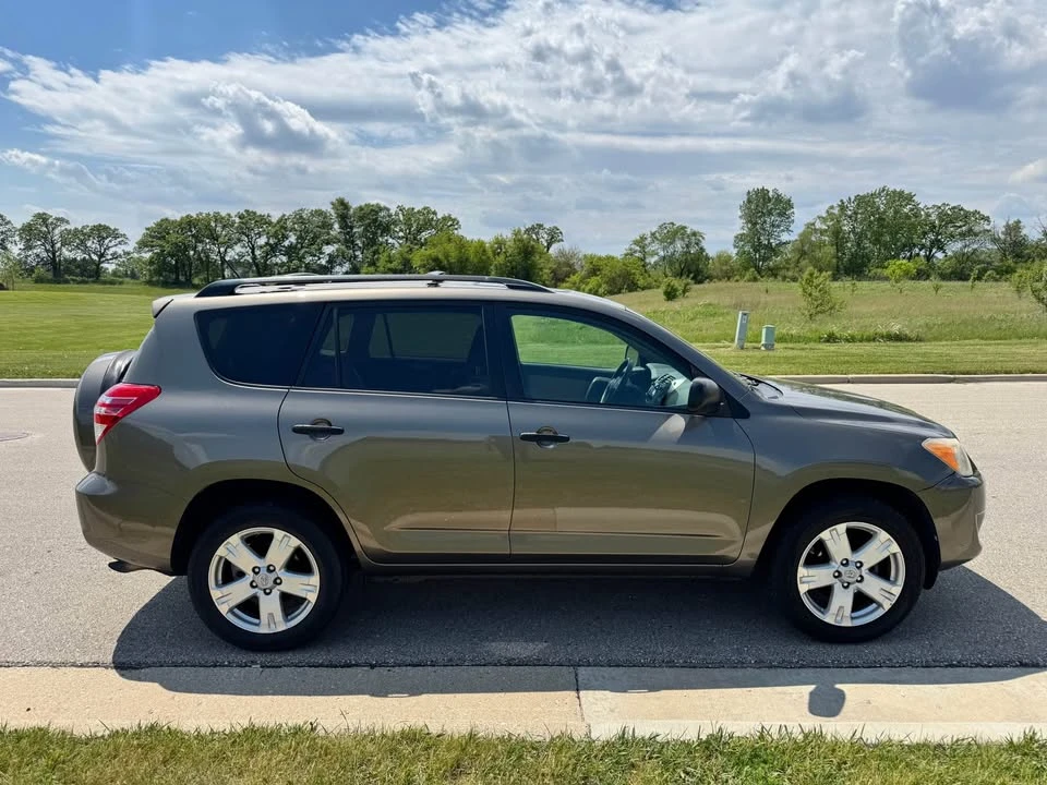 2010 Toyota RAV4 3rd Gen - Image 8 of 16