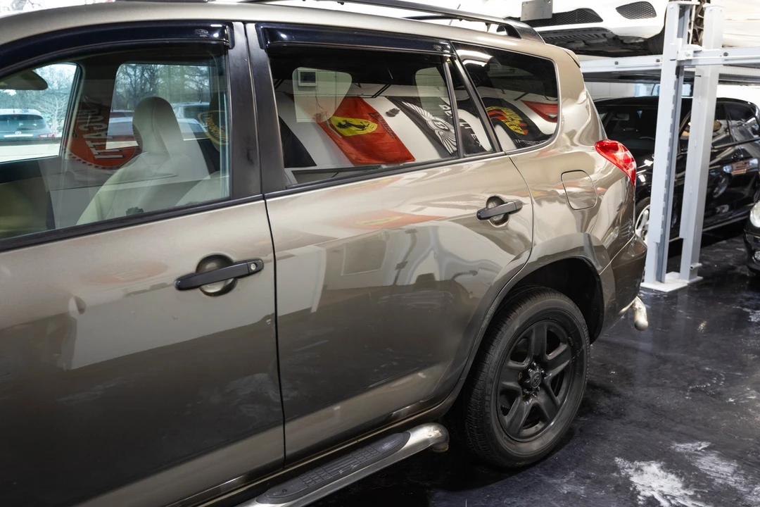 2010 Toyota RAV4 3rd Gen - Image 7 of 21