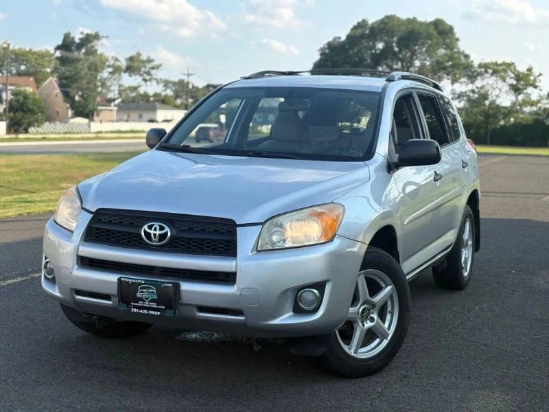 2010 Toyota RAV4 3rd Gen - Image 3 of 12