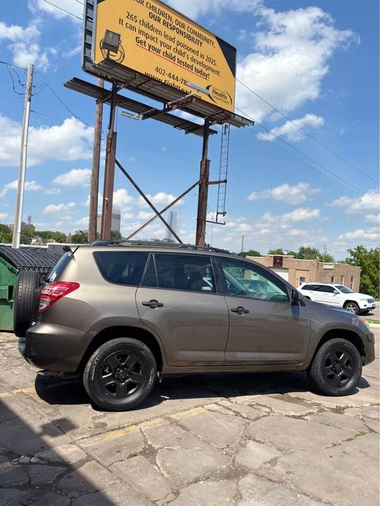 2010 Toyota RAV4 3rd Gen - Image 5 of 11