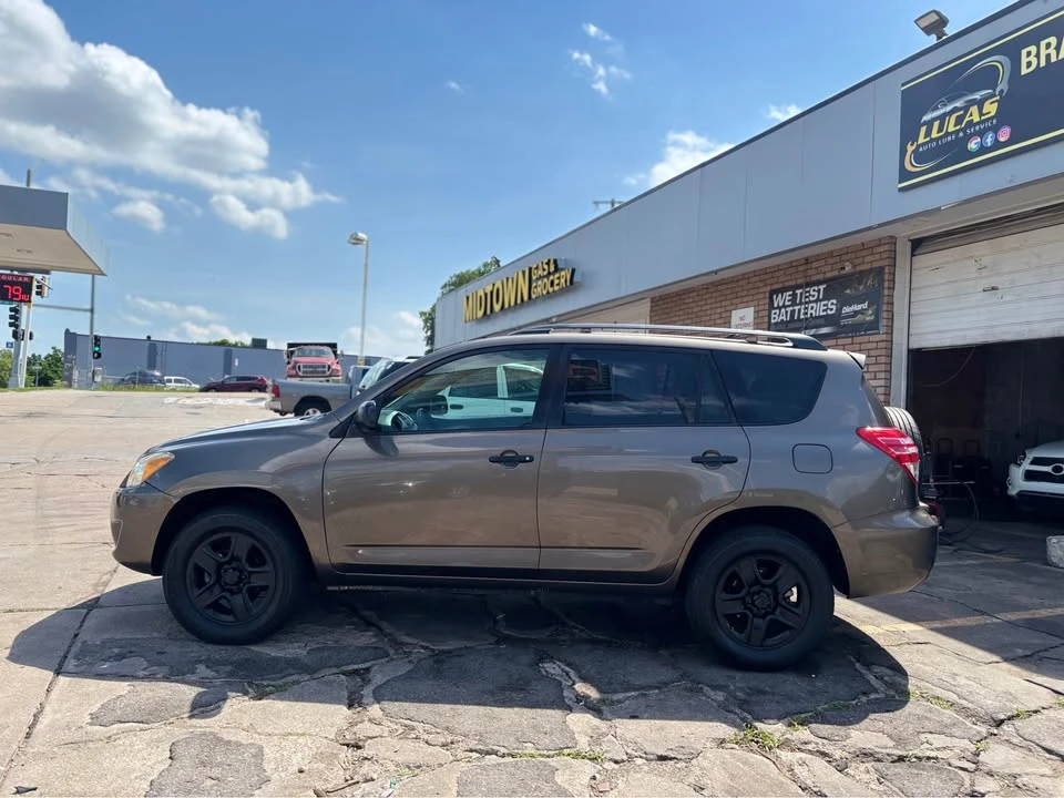 2010 Toyota RAV4 3rd Gen - Image 4 of 11
