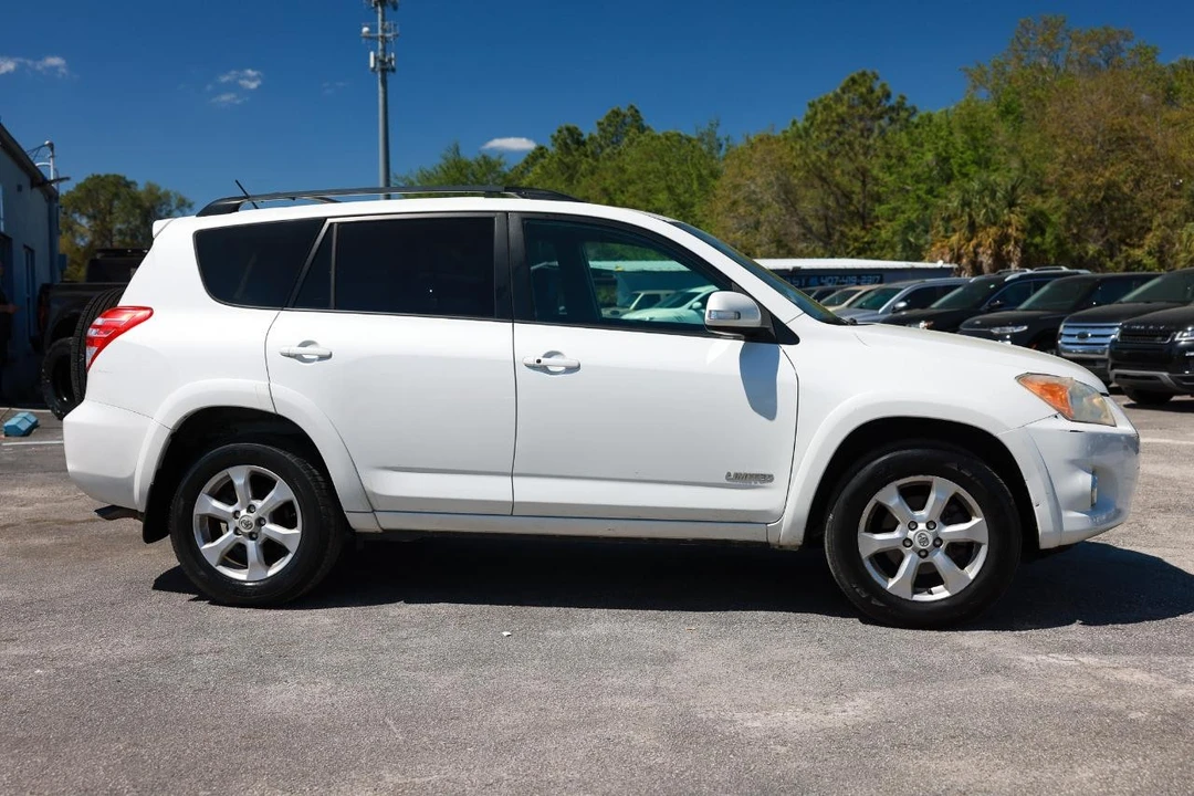 2010 Toyota RAV4 3rd Gen - Image 13 of 21