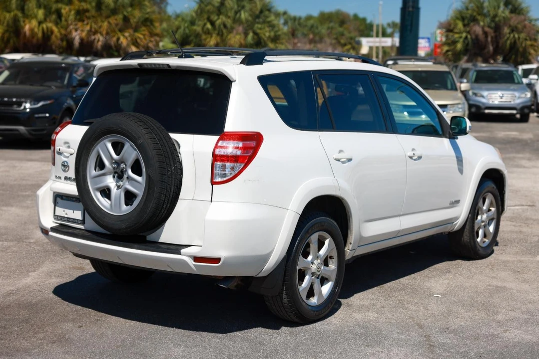 2010 Toyota RAV4 3rd Gen - Image 11 of 21