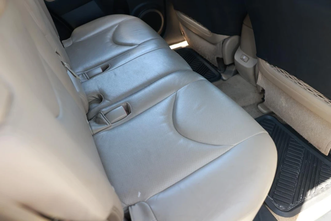 2010 Toyota RAV4 3rd Gen - Image 12 of 21
