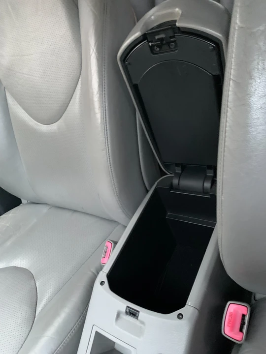 2010 Toyota RAV4 3rd Gen - Image 10 of 19