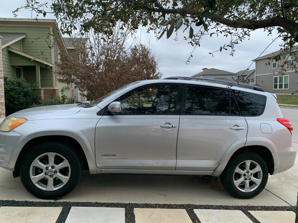 2010 Toyota RAV4 3rd Gen - Image 2 of 19