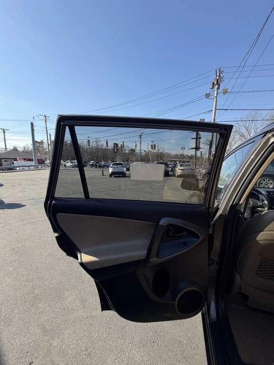 2010 Toyota RAV4 3rd Gen - Image 19 of 21