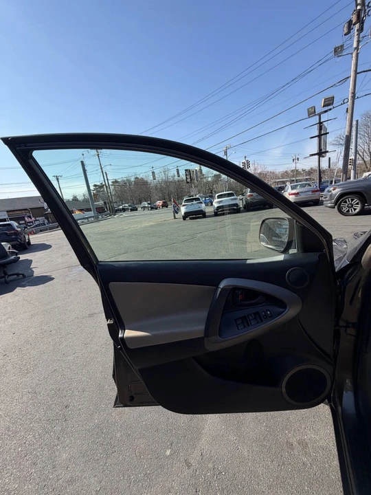2010 Toyota RAV4 3rd Gen - Image 16 of 21