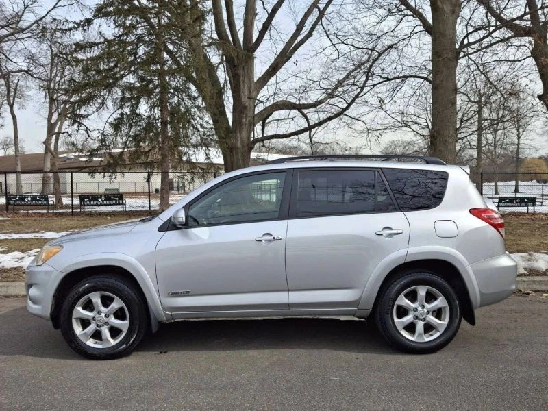 2010 Toyota RAV4 3rd Gen - Image 9 of 12