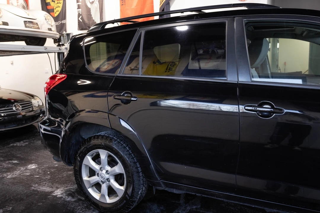 2010 Toyota RAV4 3rd Gen - Image 13 of 21