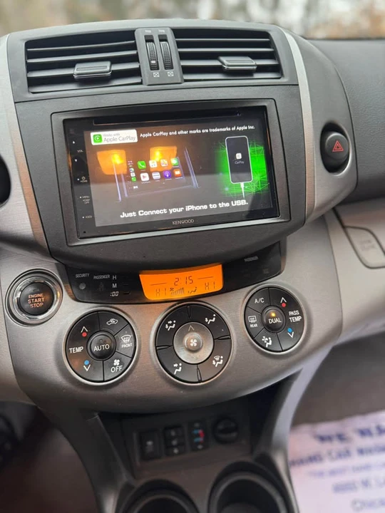 2010 Toyota RAV4 3rd Gen - Image 15 of 19