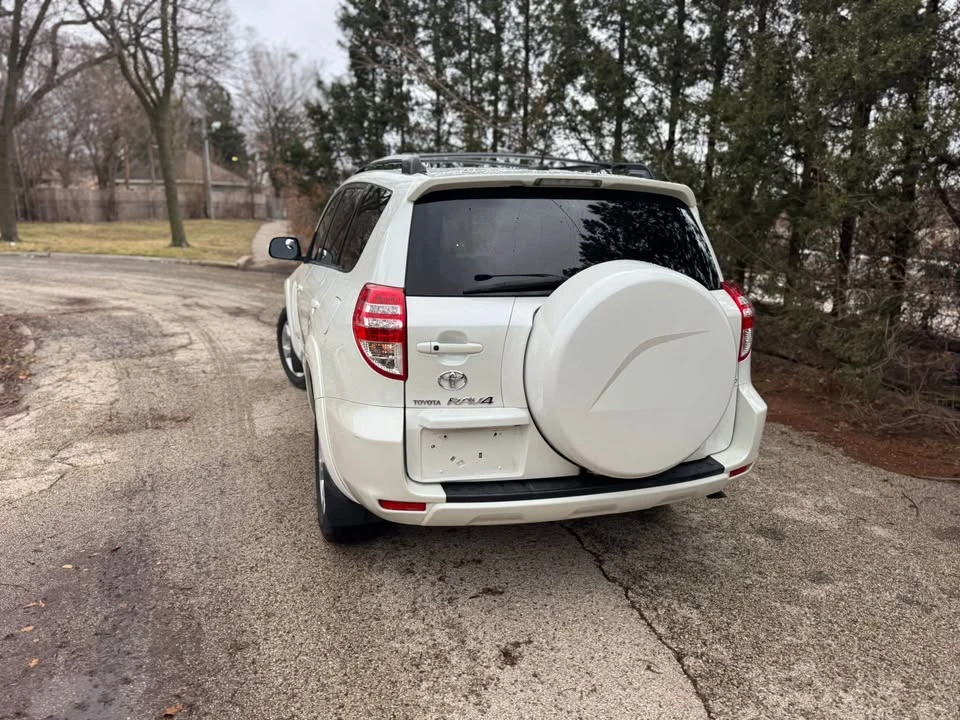 2010 Toyota RAV4 3rd Gen - Image 3 of 19