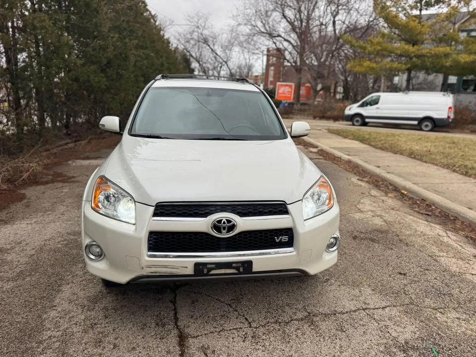 2010 Toyota RAV4 3rd Gen - Image 11 of 19
