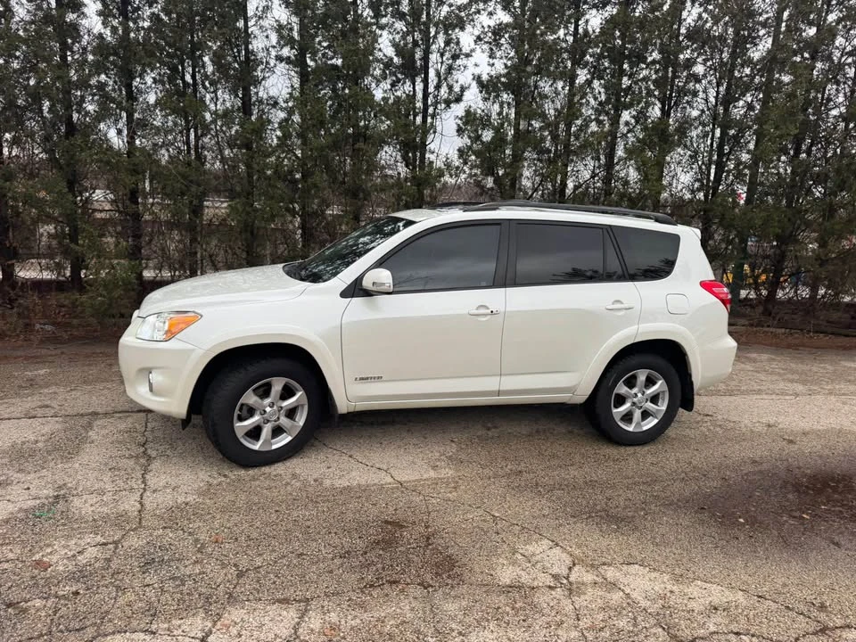 2010 Toyota RAV4 3rd Gen - Image 5 of 19