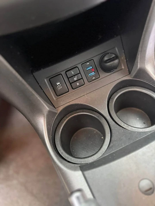 2010 Toyota RAV4 3rd Gen - Image 16 of 19