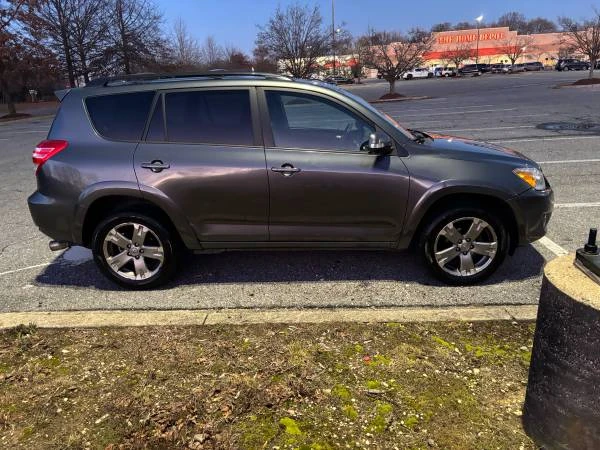 2010 Toyota RAV4 3rd Gen - Image 4 of 11