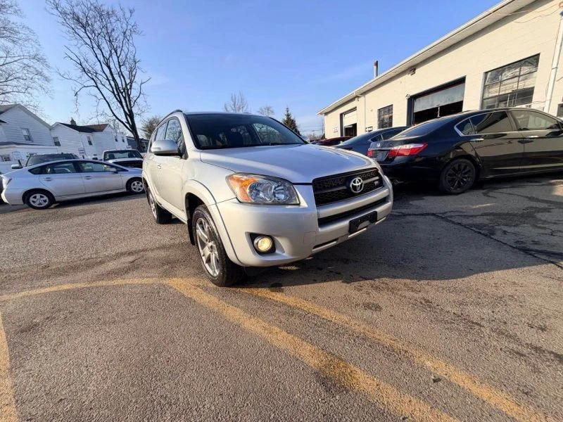 2010 Toyota RAV4 3rd Gen - Image 4 of 12