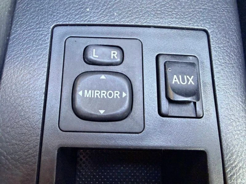 2010 Toyota RAV4 3rd Gen - Image 8 of 12