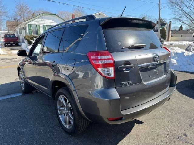 2010 Toyota RAV4 3rd Gen - Image 9 of 15