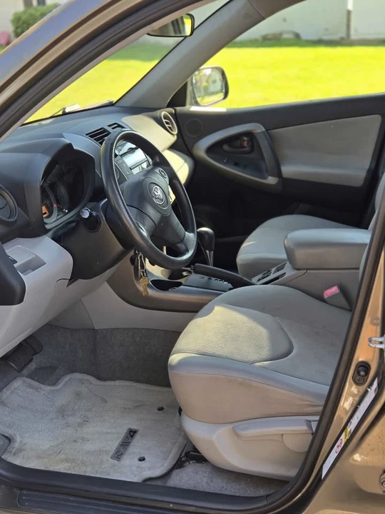 2010 Toyota RAV4 3rd Gen - Image 6 of 11