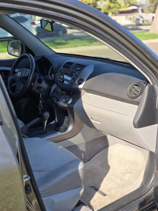 2010 Toyota RAV4 3rd Gen - Image 7 of 11