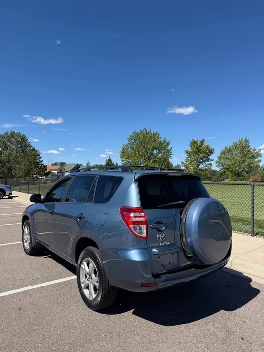 2010 Toyota RAV4 3rd Gen - Image 4 of 16