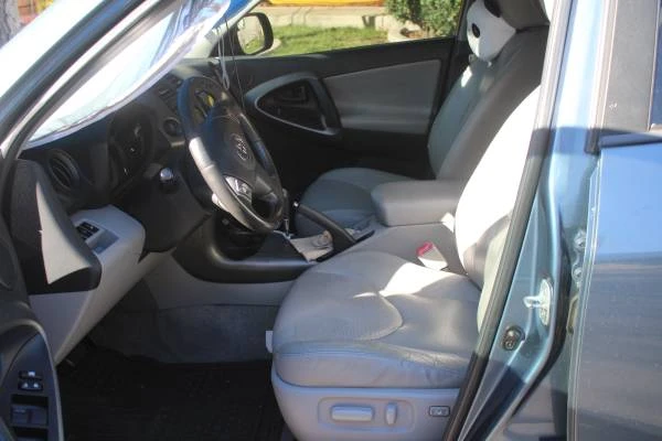 2010 Toyota RAV4 3rd Gen - Image 12 of 12