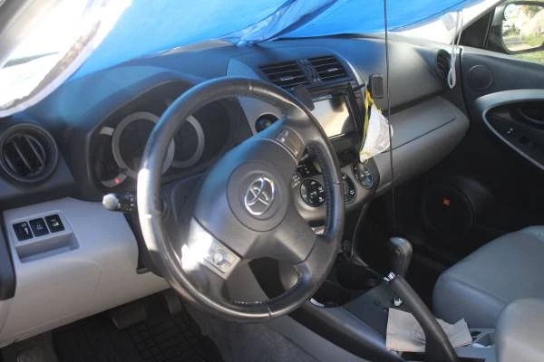 2010 Toyota RAV4 3rd Gen - Image 3 of 12