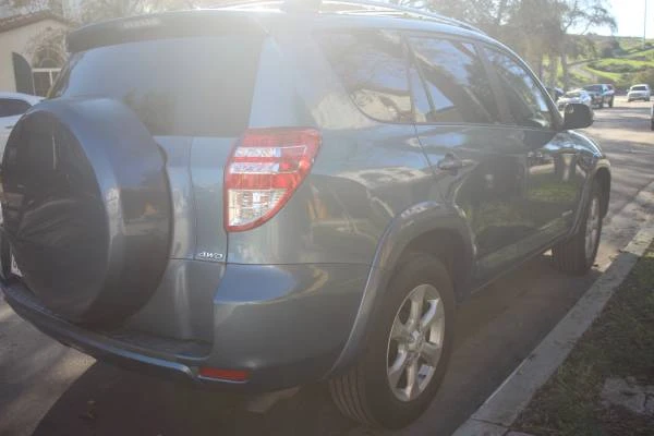 2010 Toyota RAV4 3rd Gen - Image 8 of 12