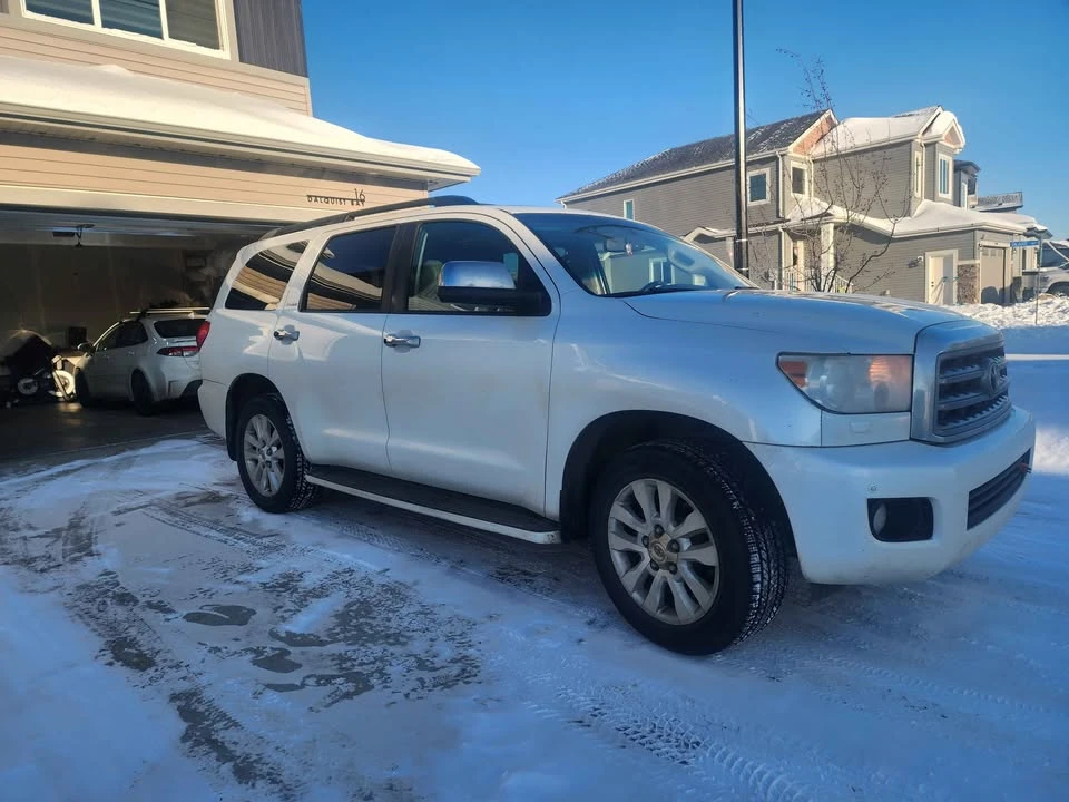 2010 Toyota Sequoia 2nd Gen - Image 3 of 8