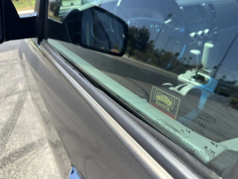 2010 Toyota Sequoia 2nd Gen - Image 24 of 31