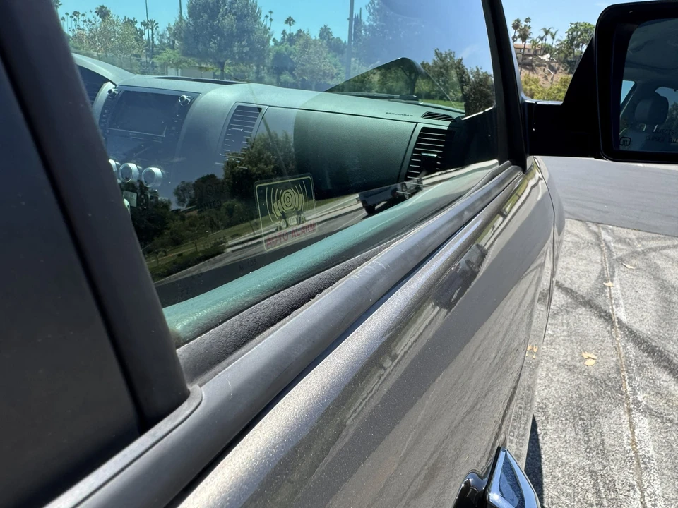 2010 Toyota Sequoia 2nd Gen - Image 20 of 31