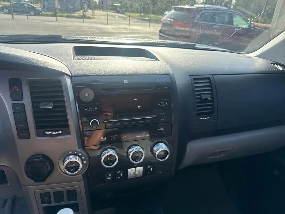 2010 Toyota Sequoia 2nd Gen - Image 6 of 17