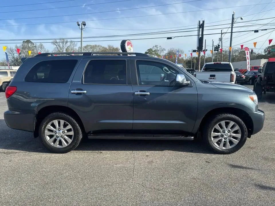 2010 Toyota Sequoia 2nd Gen - Image 3 of 17