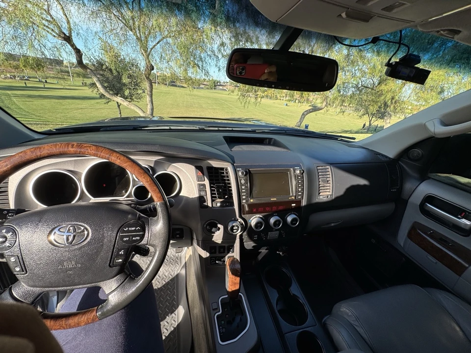 2010 Toyota Sequoia 2nd Gen - Image 11 of 18