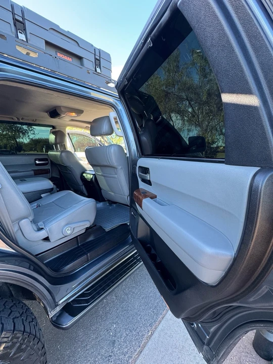 2010 Toyota Sequoia 2nd Gen - Image 14 of 18