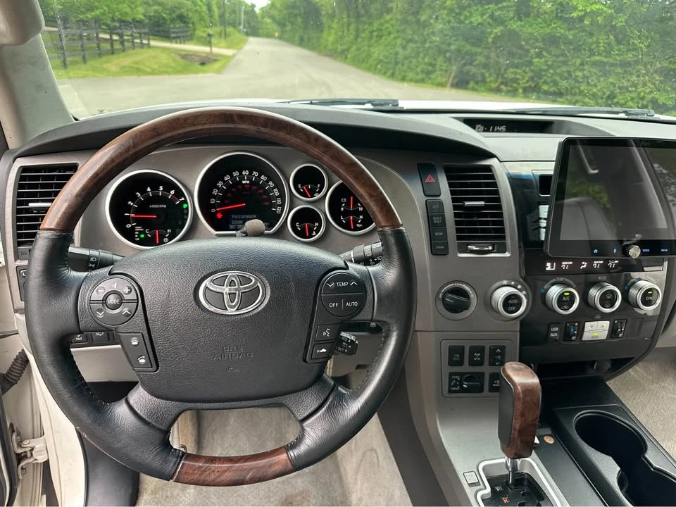 2010 Toyota Sequoia 2nd Gen - Image 13 of 20