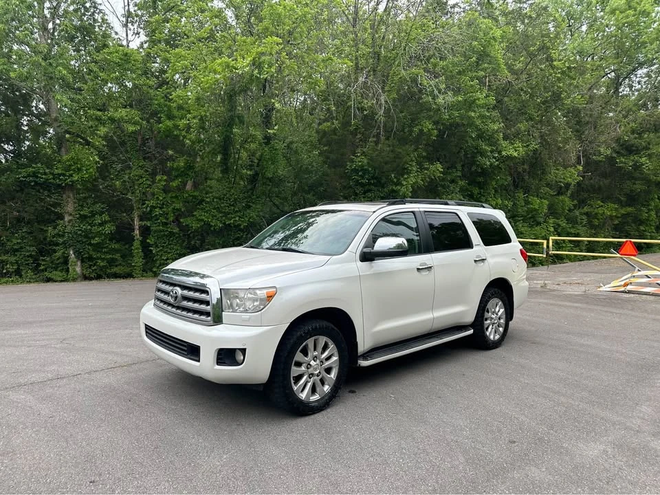 2010 Toyota Sequoia 2nd Gen - Image 6 of 20