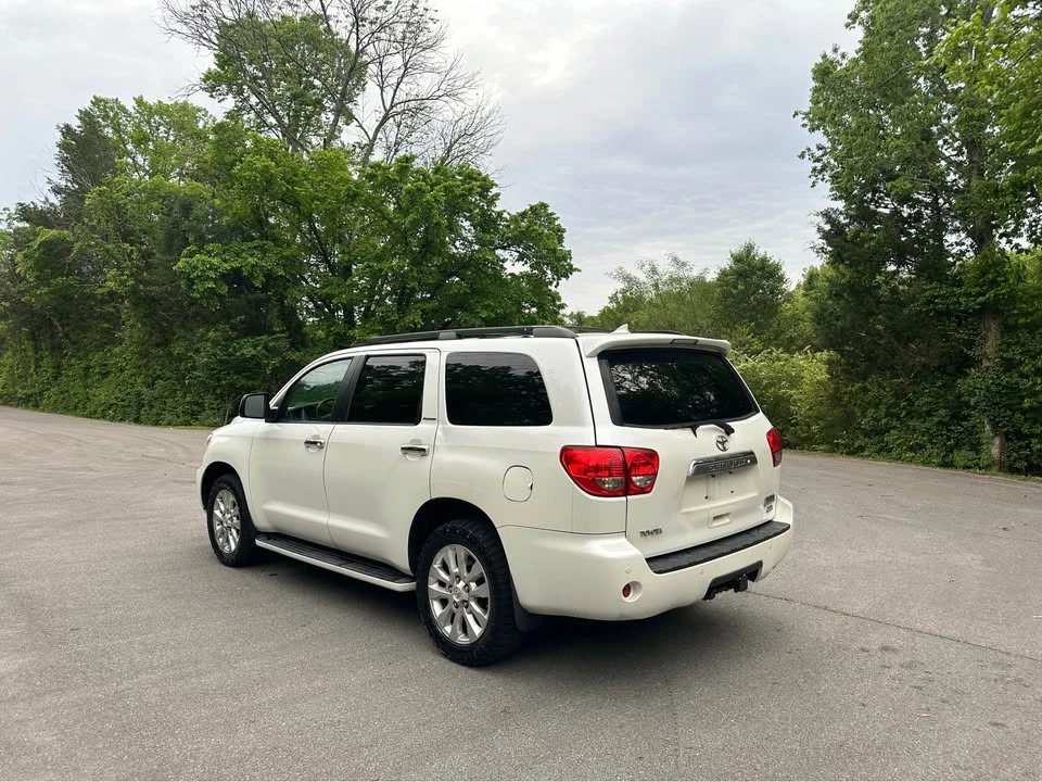 2010 Toyota Sequoia 2nd Gen - Image 4 of 20