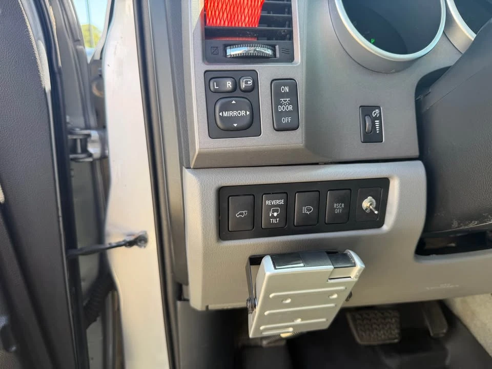 2010 Toyota Sequoia 2nd Gen - Image 17 of 20