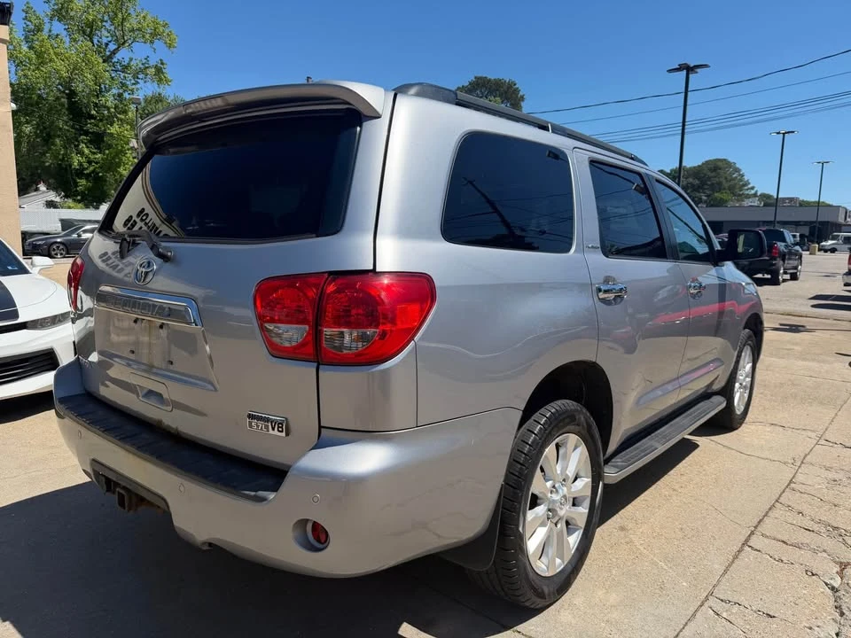 2010 Toyota Sequoia 2nd Gen - Image 6 of 20
