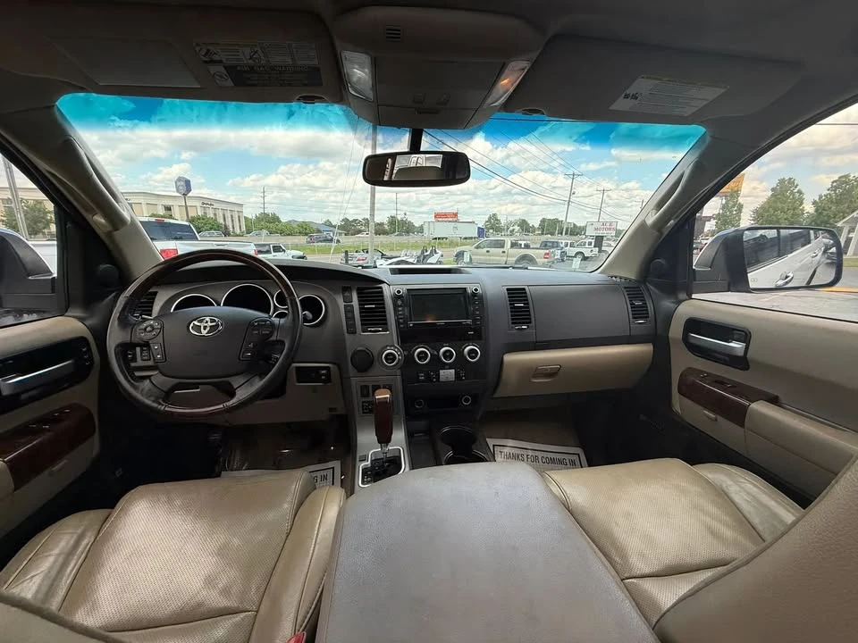 2010 Toyota Sequoia 2nd Gen - Image 11 of 17