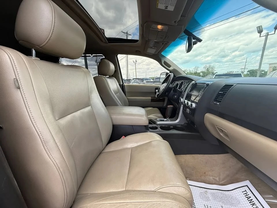 2010 Toyota Sequoia 2nd Gen - Image 16 of 17