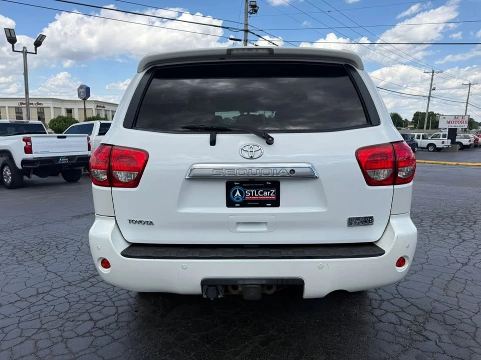2010 Toyota Sequoia 2nd Gen - Image 4 of 17