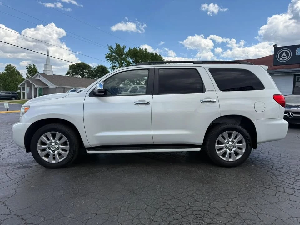 2010 Toyota Sequoia 2nd Gen - Image 6 of 17