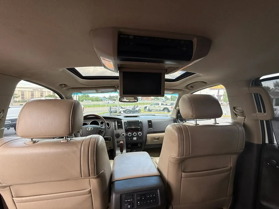 2010 Toyota Sequoia 2nd Gen - Image 12 of 17