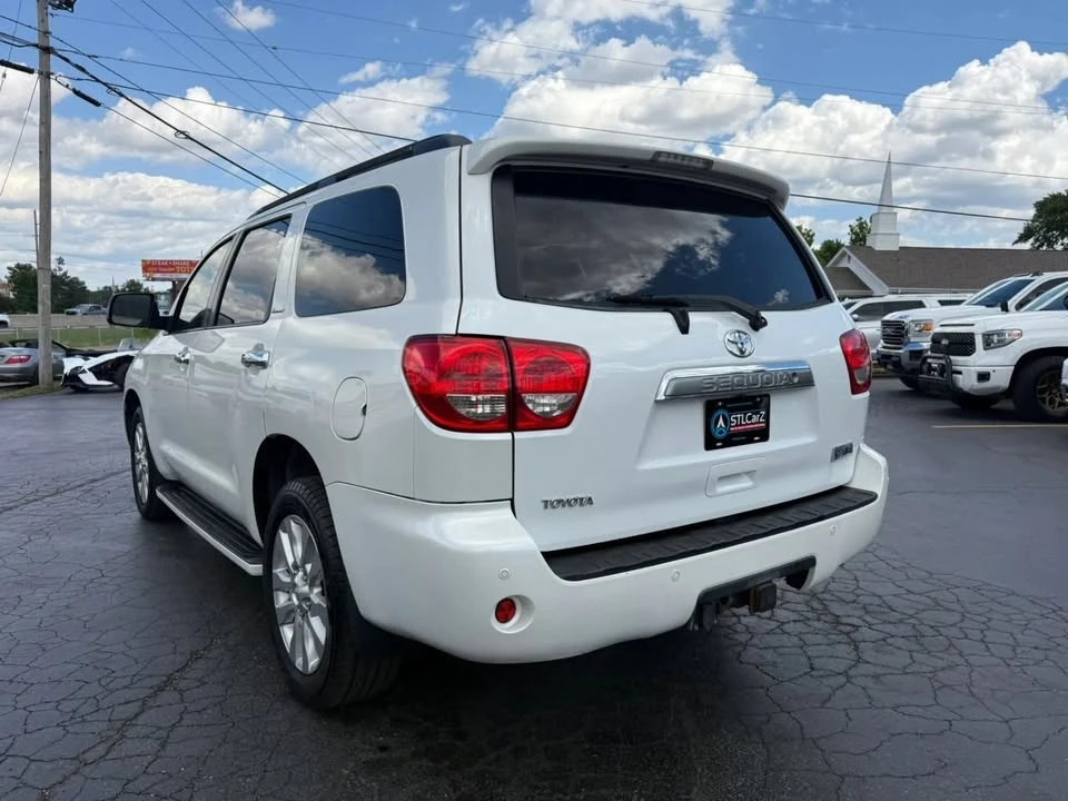 2010 Toyota Sequoia 2nd Gen - Image 5 of 17