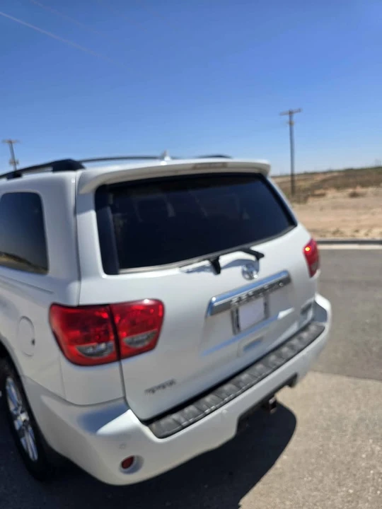 2010 Toyota Sequoia 2nd Gen - Image 6 of 13