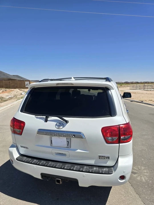 2010 Toyota Sequoia 2nd Gen - Image 7 of 13