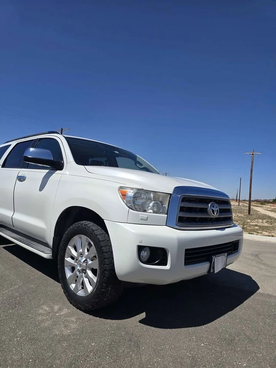 2010 Toyota Sequoia 2nd Gen - Image 2 of 13